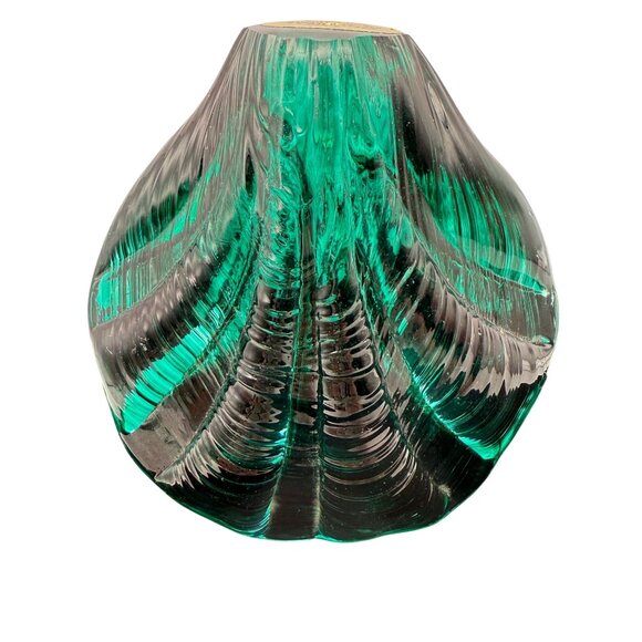 The Original Mt. St. Helens Ash Glass Oyster Shell Green Faux Pearl Display - Picture 5 of 9